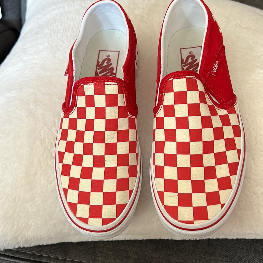 Vans red checkered size 6.5
